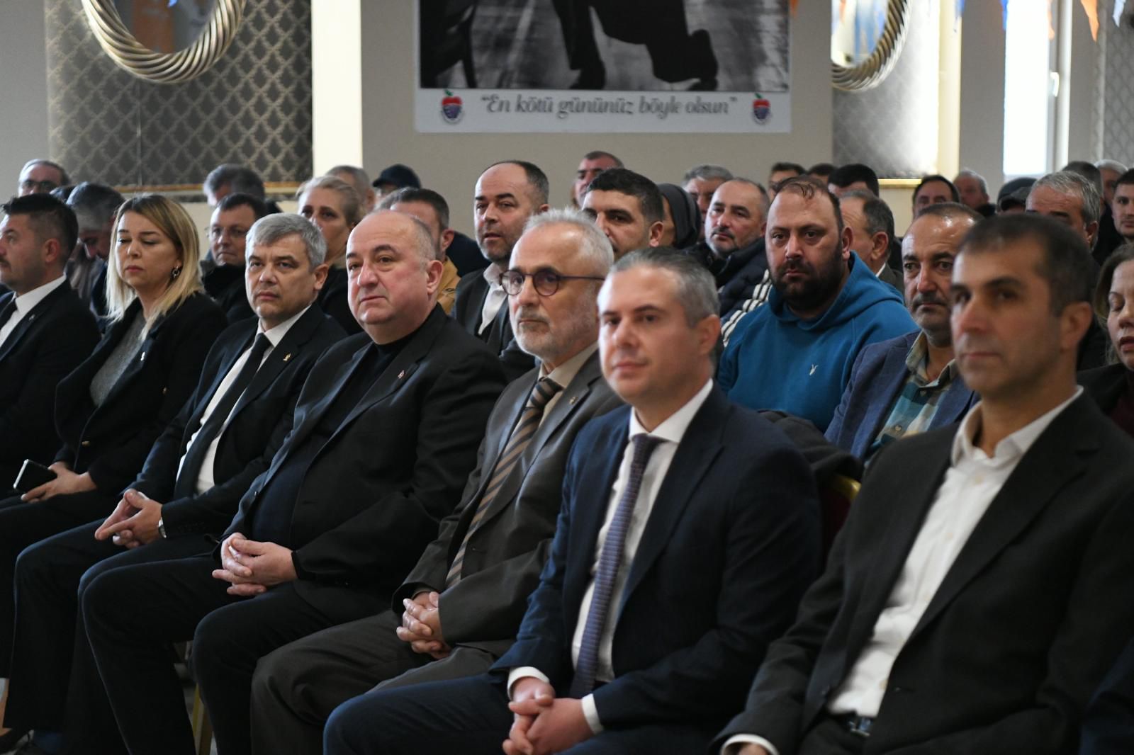 Gider; "Bu dava sen, ben, biz değil… Memleket davası"