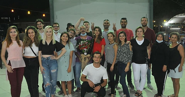 Başkan Öz'den sanata tam destek !