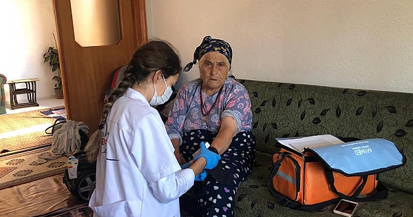 Bayramiç Belediyesi'nin "Ömre Vefa" projesi hız kesmeden devam