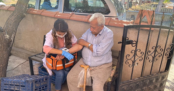 Bayramiç Belediyesi'nin "Ömre Vefa" projesi hızla devam ediyor