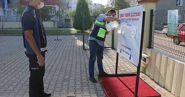 Bayramiç Belediyesi’nden okullara dezenfektan ünitesi