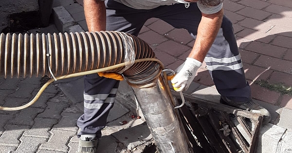 Belediyenin sağanak çalışmaları tüm hızıyla devam ediyor