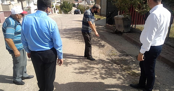 Bülent Öz asfalt çalışmalarını inceledi