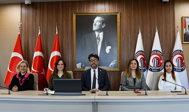 Toprağın Dili Ebru ve Seramik Pano Sergisi ziyarete açıldı