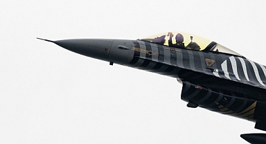 SOLOTÜRK'ten nefes kesen gösteri