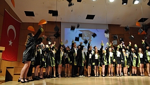 Doğa Koleji öğrencileri kep fırlattı