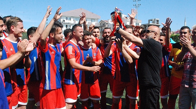 Hastanebayırıspor şampiyon