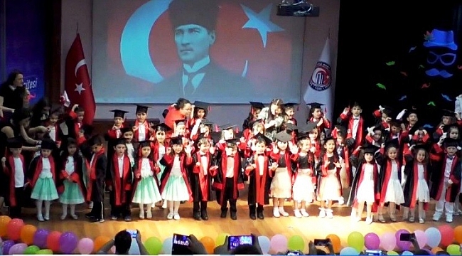 Miniklerin mezuniyet heyecanı