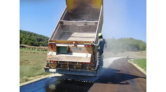 Yollar asfaltlanıyor