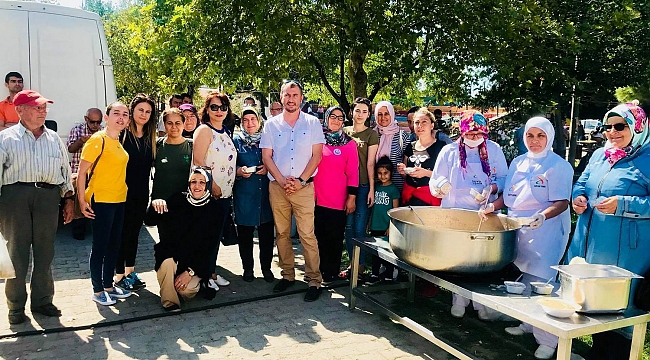 AK Parti’den aşure ikramı