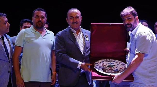 Bakan Çavuşoğlu, Çanakkale'ye selam gönderdi