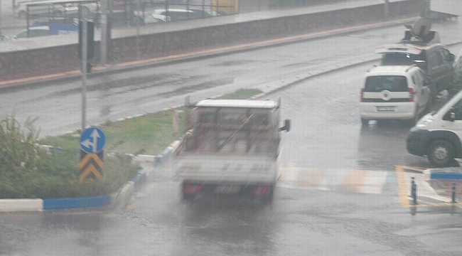 Sağanak yağış etkili oldu