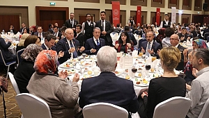 Bakan Akar, Şehit Aileleri ve Gazilerle buluştu