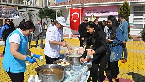 Öğrencilerden anlamlı ikram