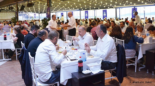 Çanakkale protokolü iftar yemeğinde buluştu