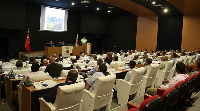 Vali Tavlı muhtarlarla buluştu