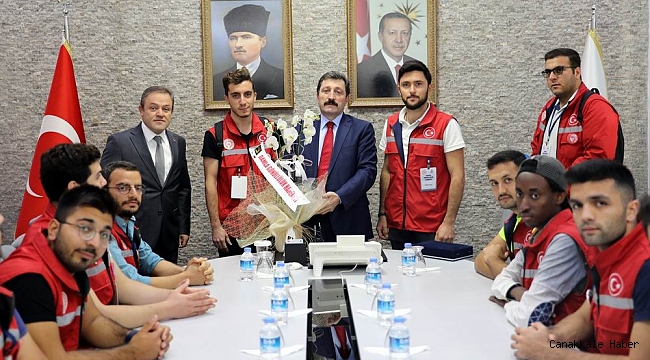 Öğrencilerden Vali Tavlı&#039;ya ziyaret