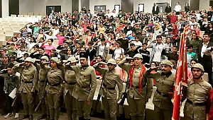 Tiyatroculardan Mehmetçiğe selam