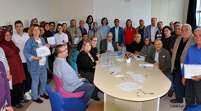 Diplomalarını aldılar