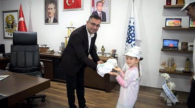 Öğrencilerden Başkan Erdoğan&#039;a anlamlı ziyaret