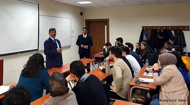 Yurdaer, ÇOMÜ&#039;de halkla ilişkileri anlattı