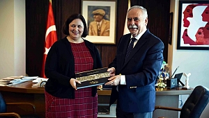 Darnell'den Başkan Gökhan'a ziyaret