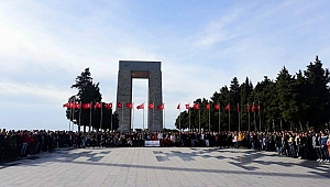 Öğrenciler Şehitliklerde buluştu