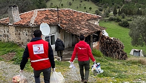 Genç Kızılay gönüllülerinden yardım eli…