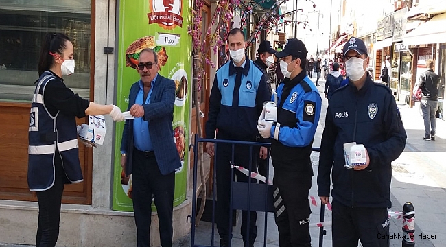 1500 maske dağıtıldı