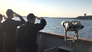 Çanakkale Şehitlerine denizden selam