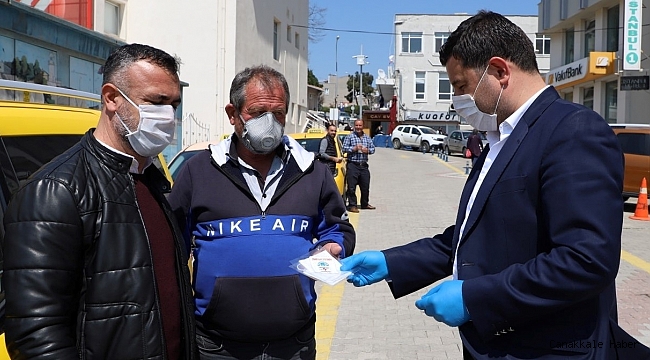 Gelibolu&#039;da şoförlere maske dağıtımı