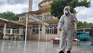 Camiler ibadete açılıyor