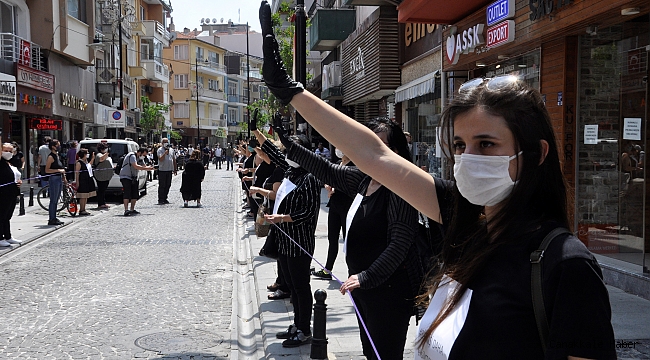 Kadınlardan &#039;sessiz&#039; eylem