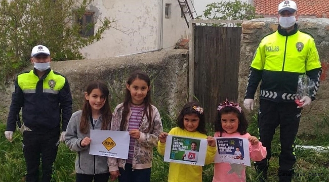 Trafik polislerinden çocuklara hediye