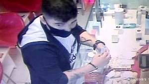 Çaldığı bilezikleri bozduramadan yakalandı