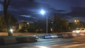 Yaya geçitleri aydınlanıyor