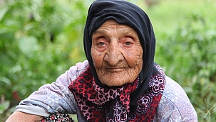 Limak Enerji 30 Ağustos Zafer Bayramı'nı en yaşlı abonesi Fatma Nine ile kutladı