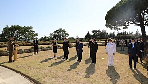 Lone Pine Avustralya Anıtı’nda çelenk töreni