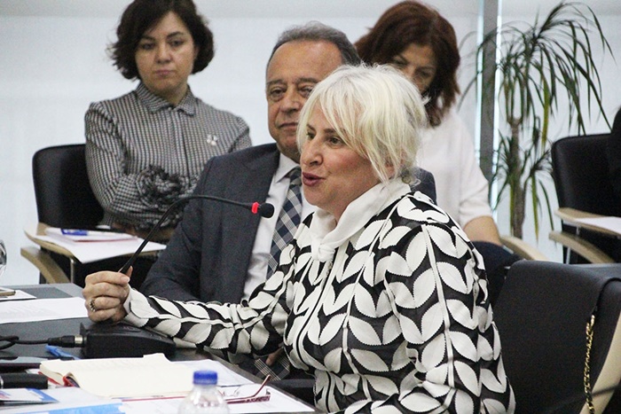 Esra Yüksel; &quot;Meclis oturumuna katılan herkes karantinada&quot;