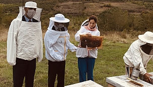 Vali Aktaş arıcılarla buluştu