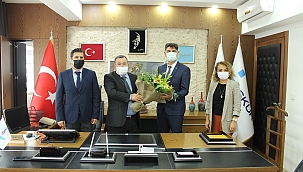 İŞKUR’da bayrak teslimi