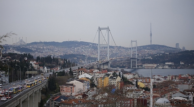 15 Temmuz Şehitler Köprüsü&#039;ndeki kaza trafiği felç etti