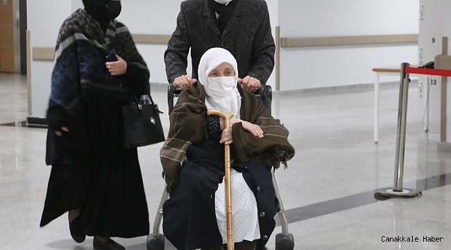 93 yaşındaki kadın Korona virüsü yendi