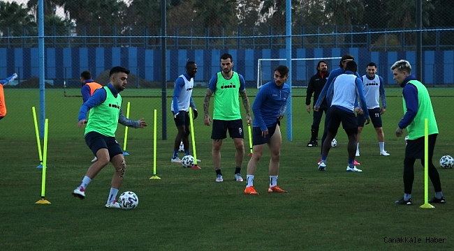 Adana Demirspor devre arasına lider girmek istiyor