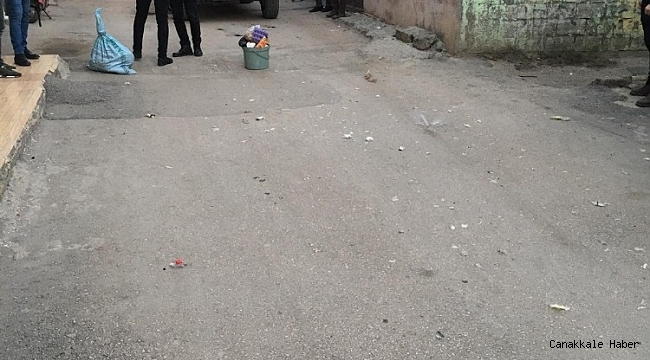 Adana&#039;da çöp kutusunda ses bombası patladı