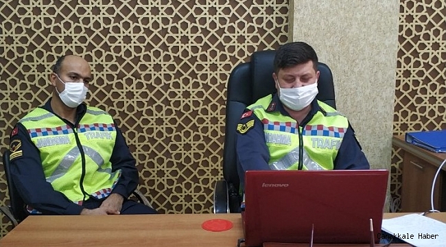 Ağrı İl Jandarma Komutanlığı Trafik Timlerince öğrencilere Online Trafik Güvenliği Eğitimi