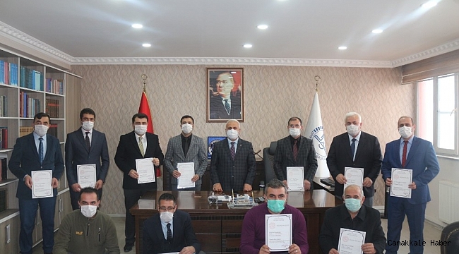 Ağrı İl Müftülüğü personellerine salgınla mücadelelerinden dolayı başarı belgesi verildi