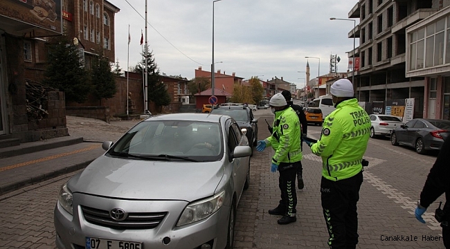 Ahlat&#039;ta kısıtlamada trafik denetimi