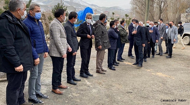 AK Parti heyeti İran sınırında