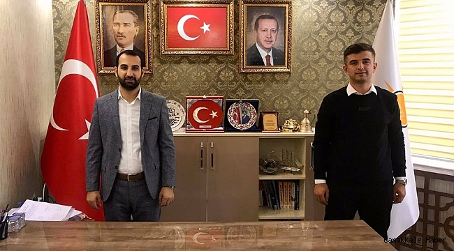 AK Parti Kırkağaç Gençlik Kollarında bayrak değişimi